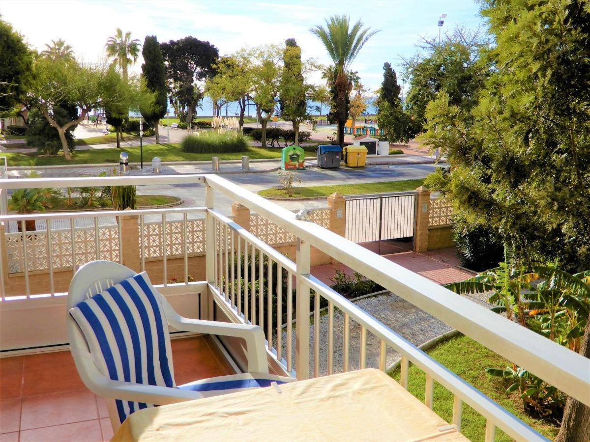 Seafront Apartment Torre Del Mar Esterno foto