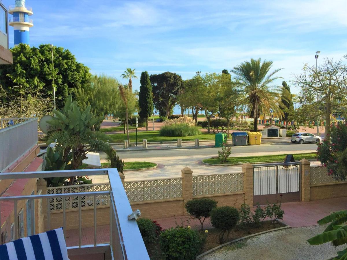Seafront Apartment Torre Del Mar Esterno foto